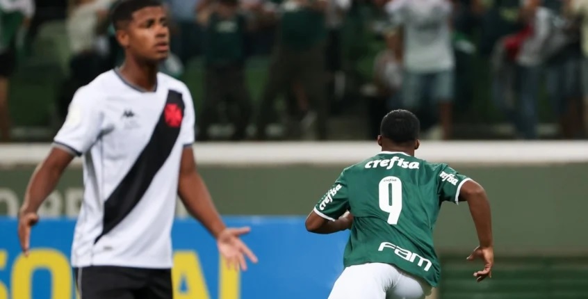 Palmeiras goleia Vasco no jogo de ida da final da Copa do Brasil Sub-17