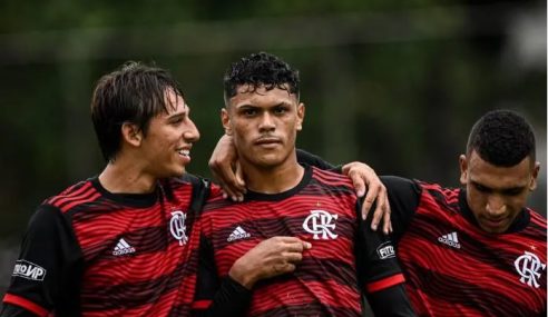 Flamengo goleia São Paulo na abertura do Brasileiro Sub-20