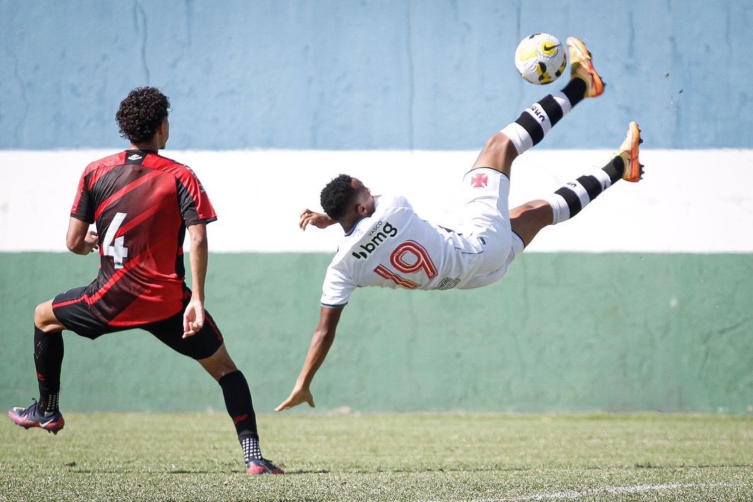 Vasco e Athletico-PR empatam em partida com seis gols pelo Brasileiro Sub-20