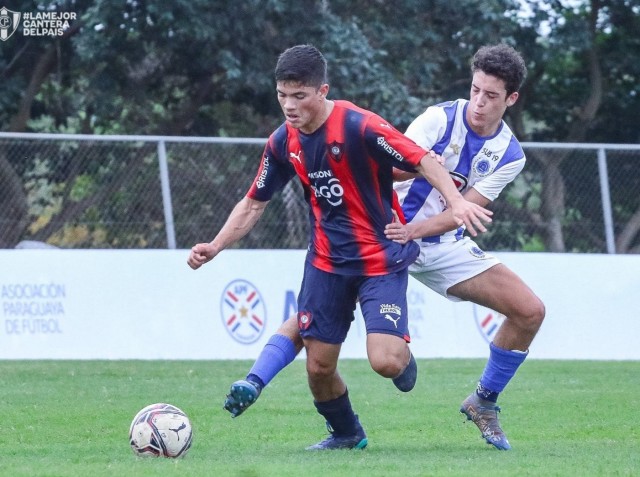 Campeão estreia com derrota no Paraguaio Sub-19