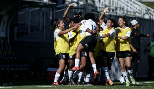 Corinthians e Internacional estão nas semifinais da Copa Nike Sub-17 Feminina
