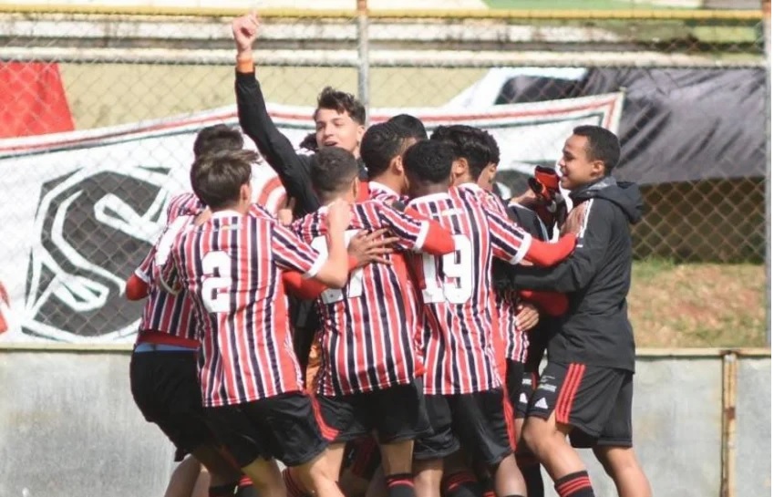 São Paulo vence com gol nos acréscimos em estreia na 3ª fase do Paulista Sub-15