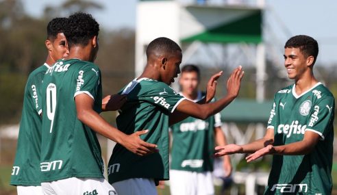 Palmeiras goleia Chapecoense pelo Brasileiro Sub-17