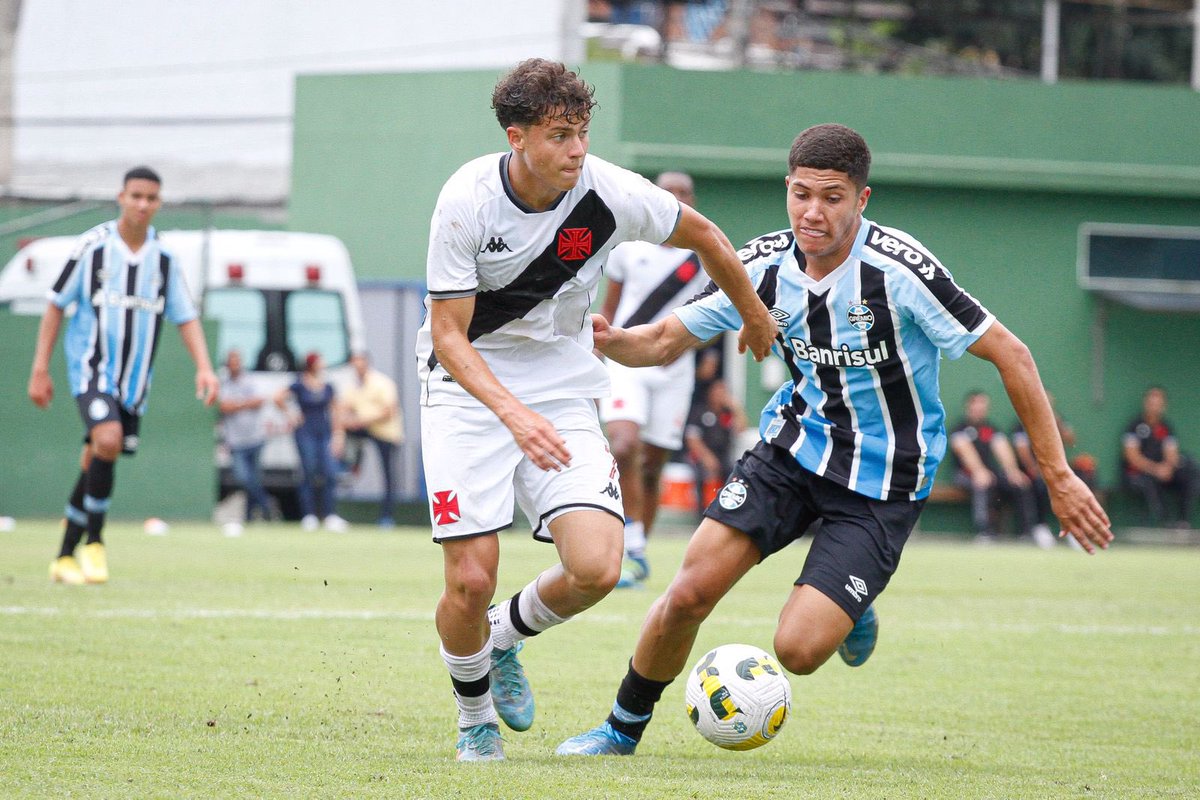 Grêmio vence Vasco de novo e é semifinalista do Brasileiro Sub-17
