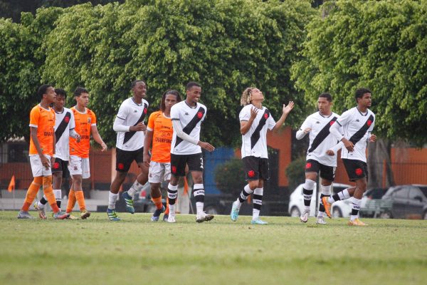 Vasco Volta A Golear O Nova Iguaçu E Está Na Final Do Carioca Sub-17 ...