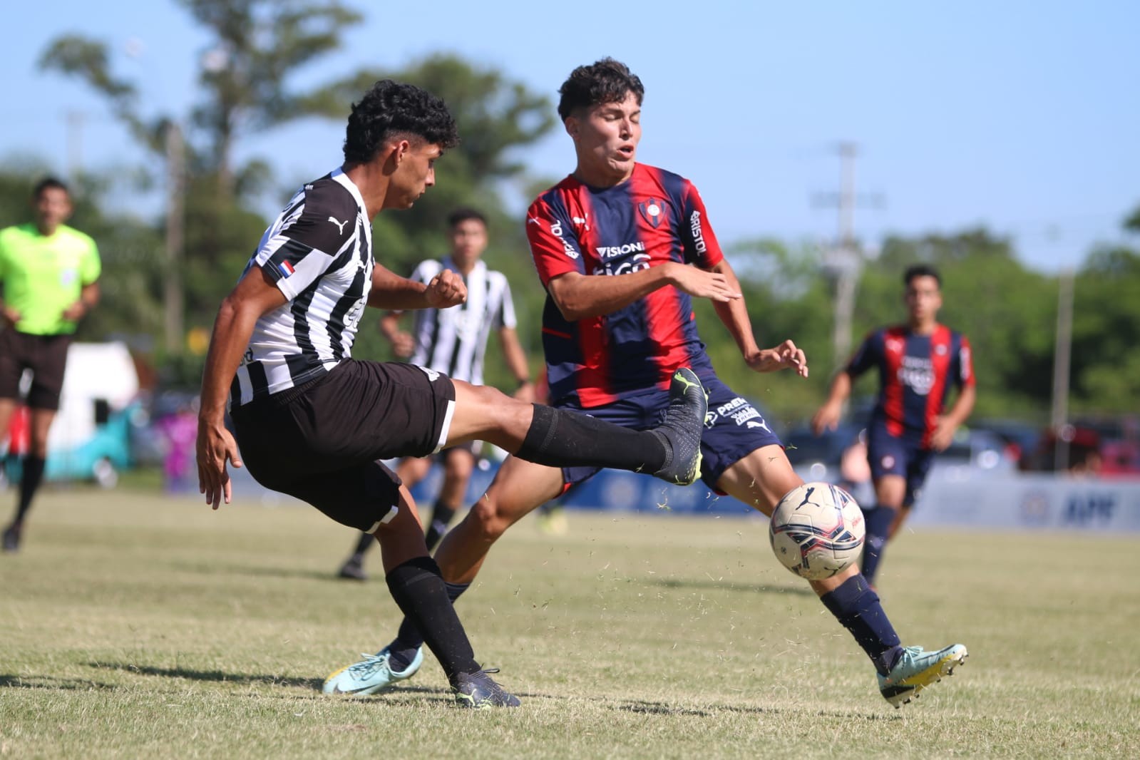 Libertad conquista “Torneo Clausura” do Paraguaio Sub-17