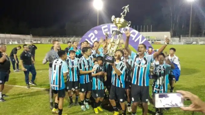 Grêmio conquista título do 42° Efipan Sub-14
