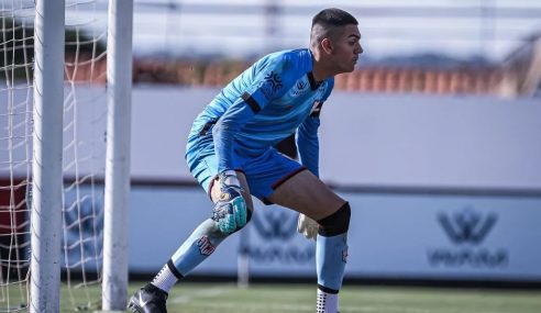 Atlético-GO traz goleiro de 19 anos de volta