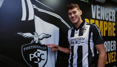 Portimonense confirma acerto com zagueiro da base do Corinthians