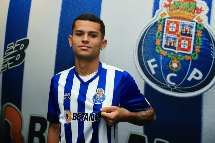Fluminense empresta jovem atacante para o Porto