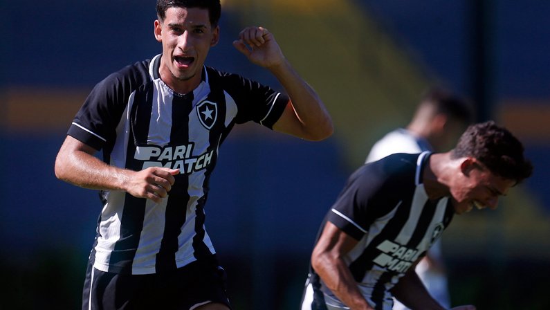 Botafogo bate Ceará e pula para a co-liderança no Brasileiro Sub-20