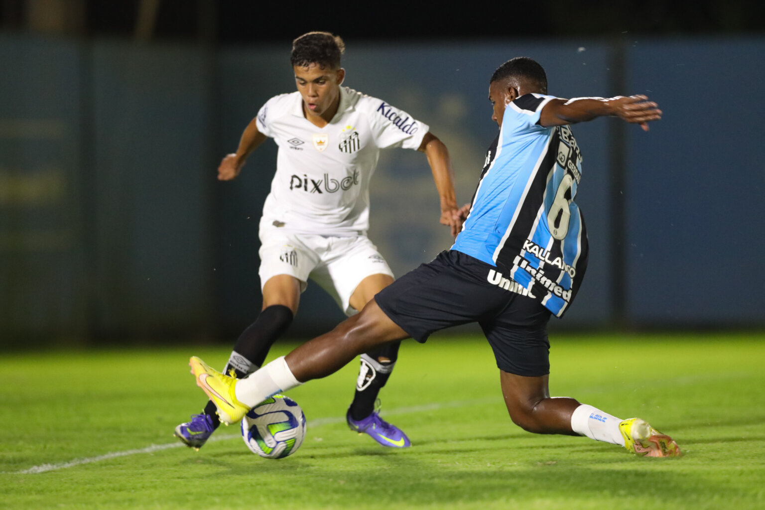 Grêmio e Santos empatam por 1 a 1 no Brasileiro Sub-20