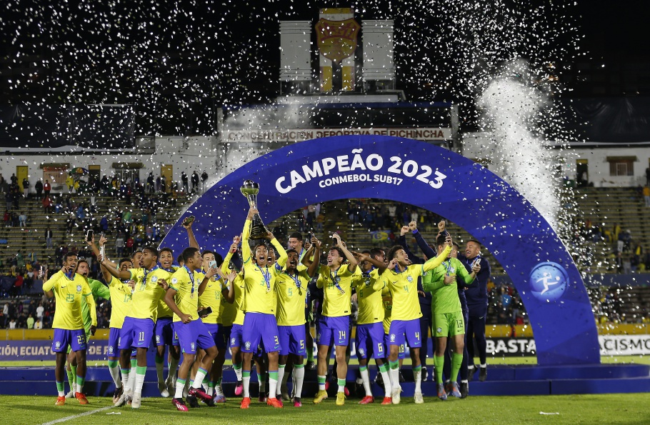 Brasil vence Equador e avança na Copa do Mundo Sub-17