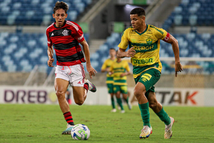Flamengo reassume ponta do seu grupo no Brasileiro Sub-20