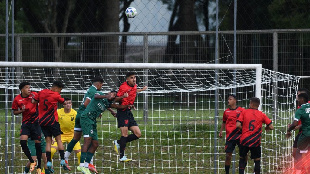 Athletico-PR perde jogo e liderança no Brasileiro Sub-20
