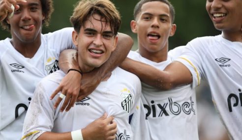 Santos goleia Jabaquara em sua estreia no Paulista Sub-17