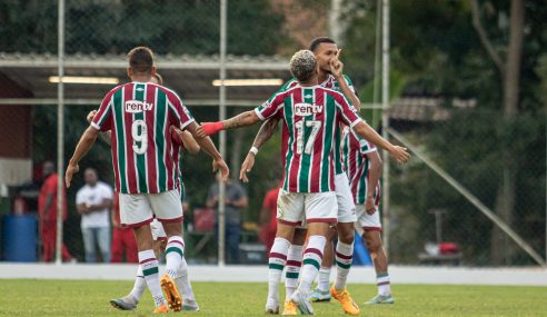 Jefté decide e Flu bate Fla na ida da semifinal do Carioca Sub-20