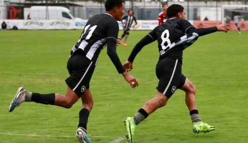 Botafogo detona invencibilidade do Flamengo no Brasileiro Sub-17