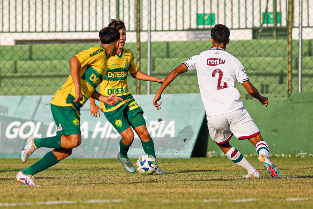 Fluminense vira fora de casa sobre o Cuiabá, no Brasileiro Sub-17