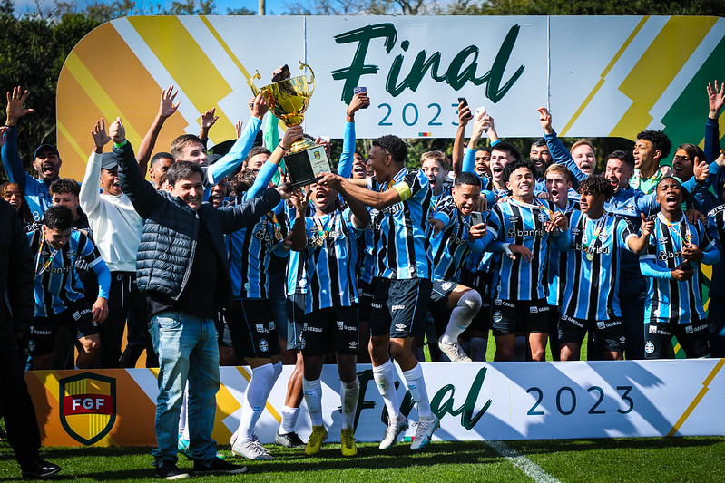 Grêmio vence Internacional e conquista título gaúcho sub-17 de 2023