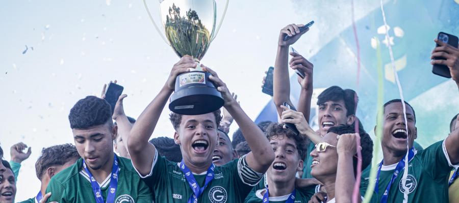 Goiás vence Atlético e sagra-se campeão estadual sub-15