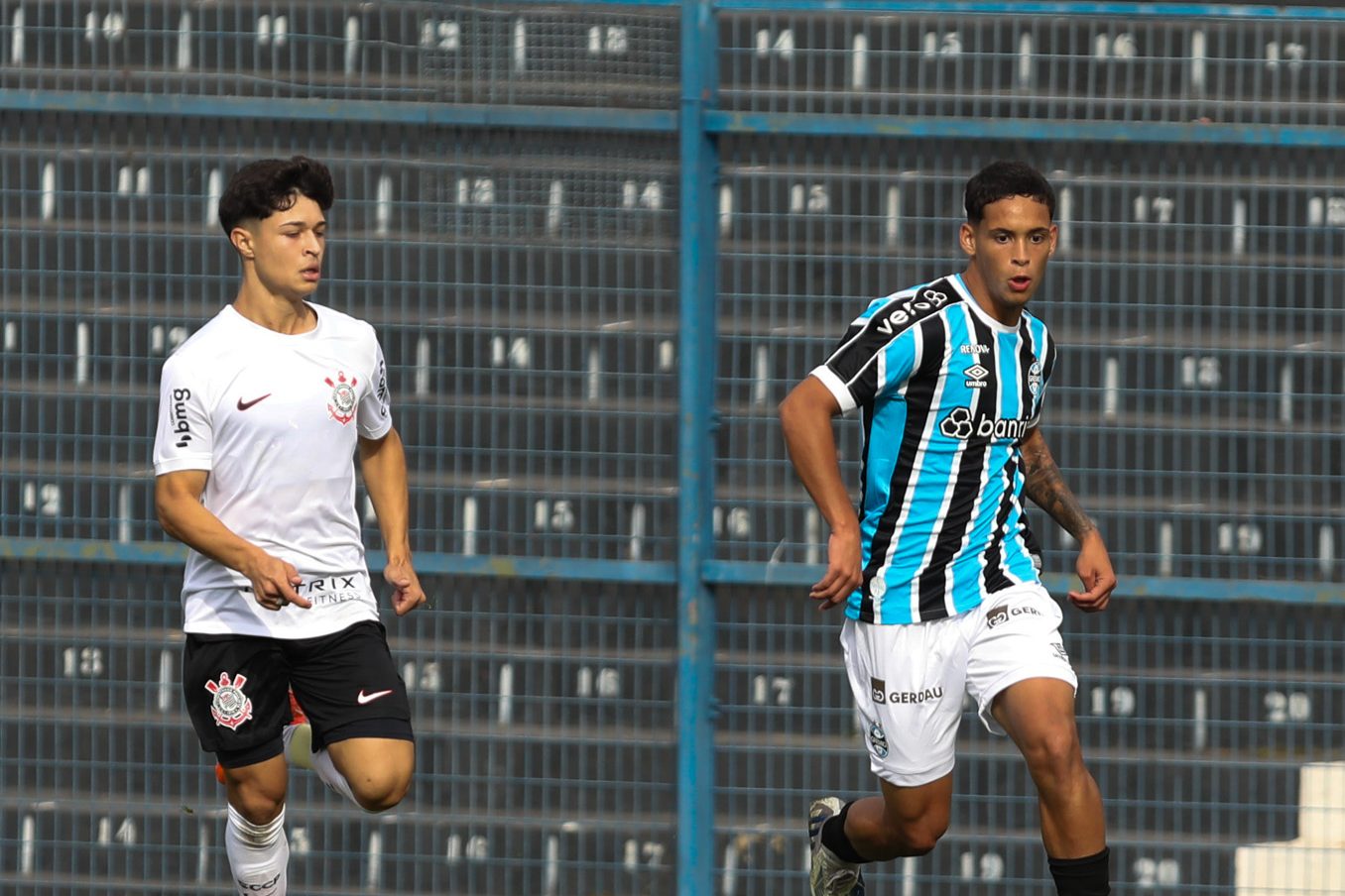 Corinthians volta a vencer o Grêmio e é semifinalista do Brasileiro Sub-20