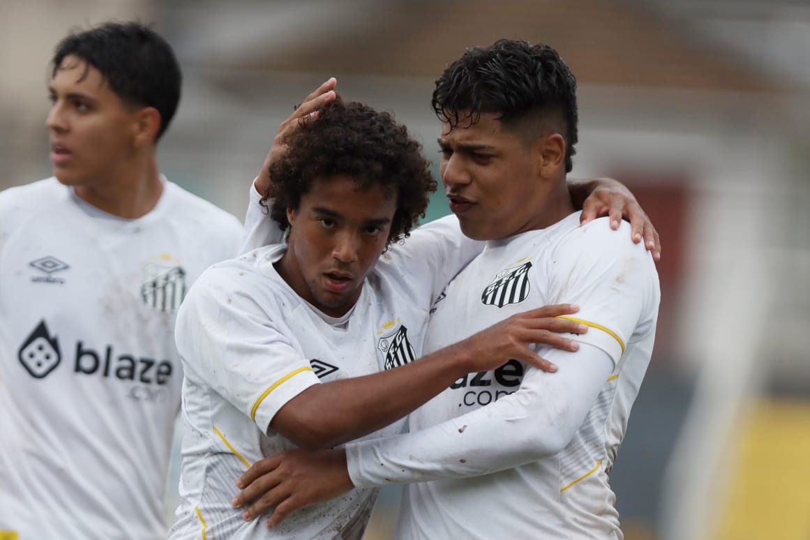 Santos vence e elimina Goiás no Brasileiro Sub-17