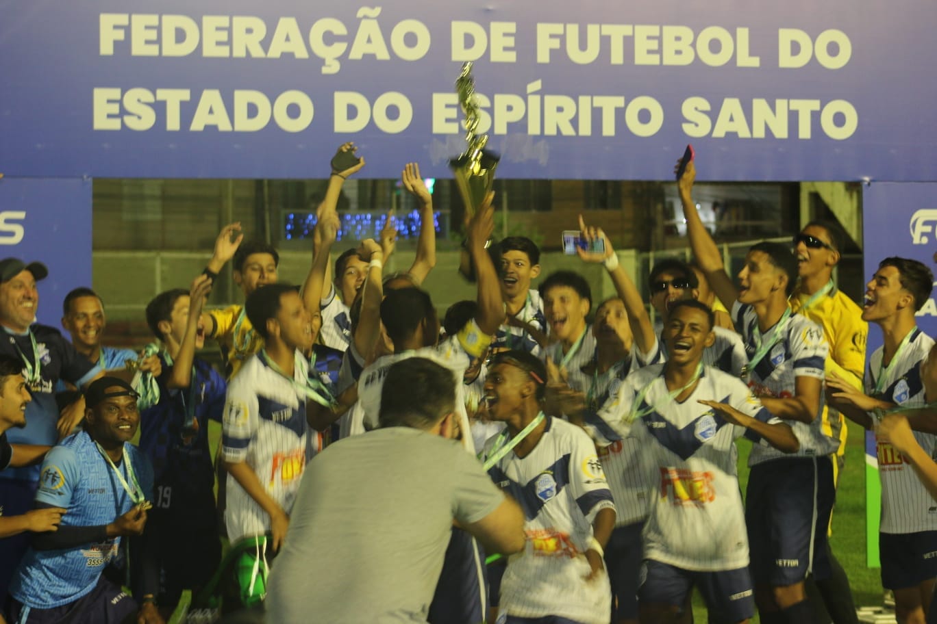 Ypiranga leva o troféu da Copa ES Sub-15, nos pênaltis