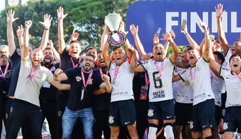 Sub-11 e Sub-13 goleiam e avançam para as oitavas do Campeonato Paulista -  SPFC