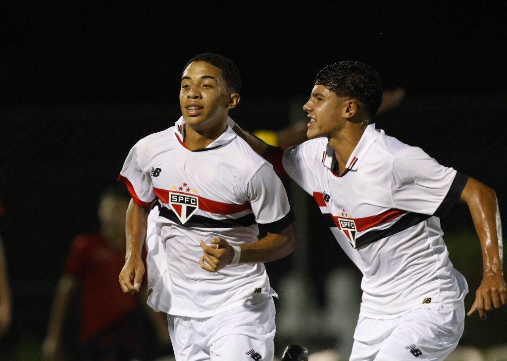 São Paulo bate Athletico-PR na ida das oitavas da Copa do Brasil Sub-17