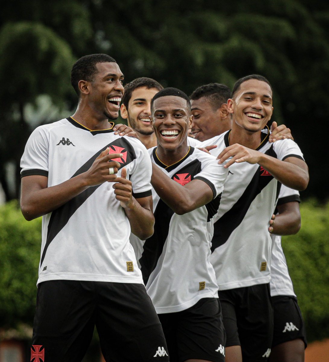 Vasco e Fluminense avançam antecipadamente às semifinais da Copa Rio Sub-20
