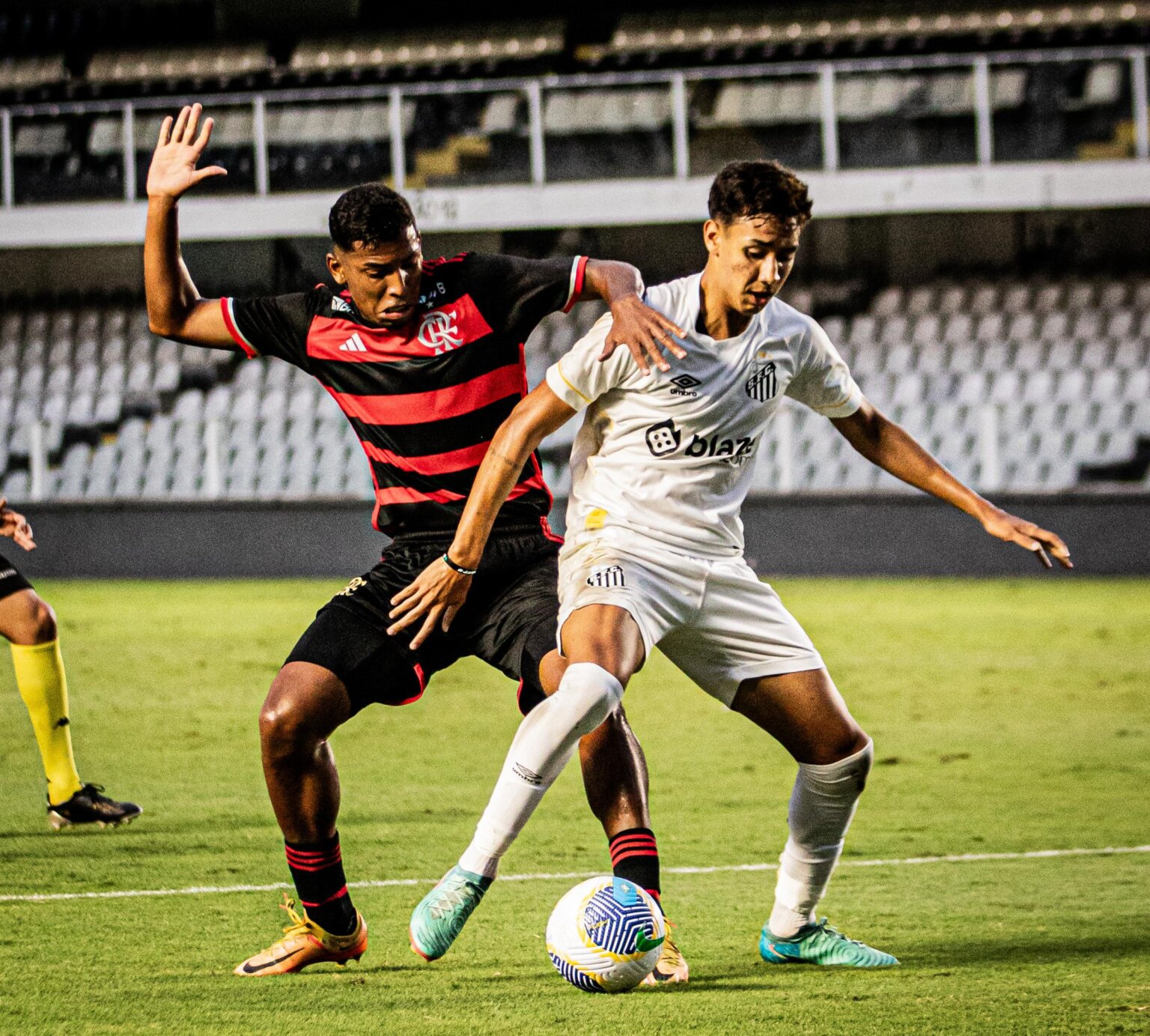 Flamengo detona invencibilidade do Santos no Brasileiro Sub-20