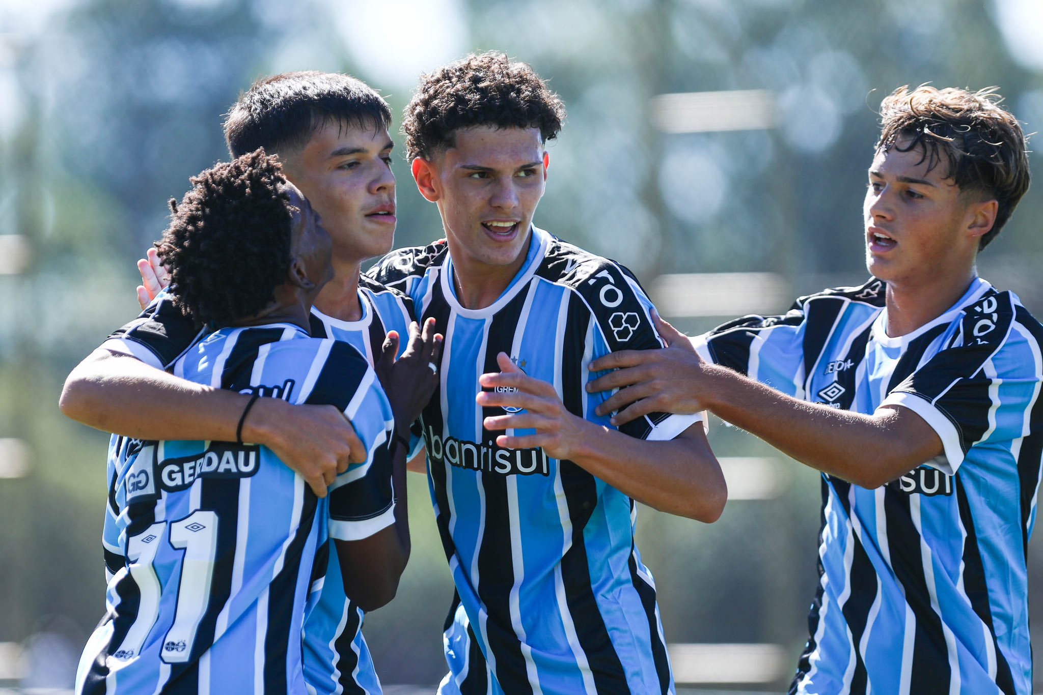 Grêmio goleia Gramadense e segue 100% no Gaúcho Sub-17