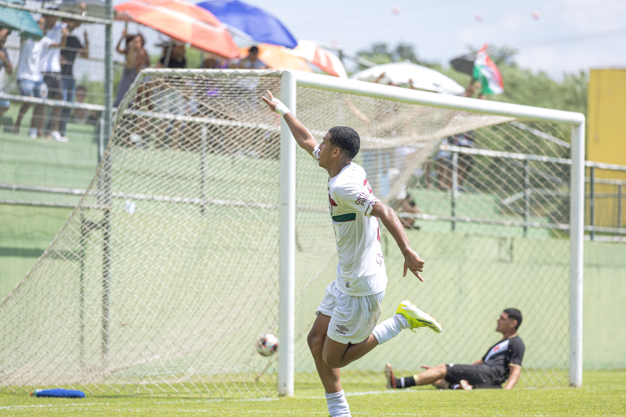 Vasco e Flu empatam em clássico pela Copa Rio Sub-17